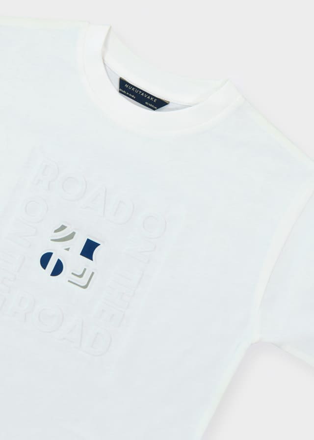 Camiseta m/c embossed formal