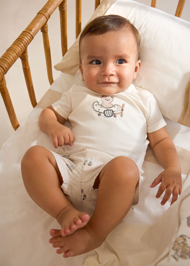 Conj. pantalon corto camiseta