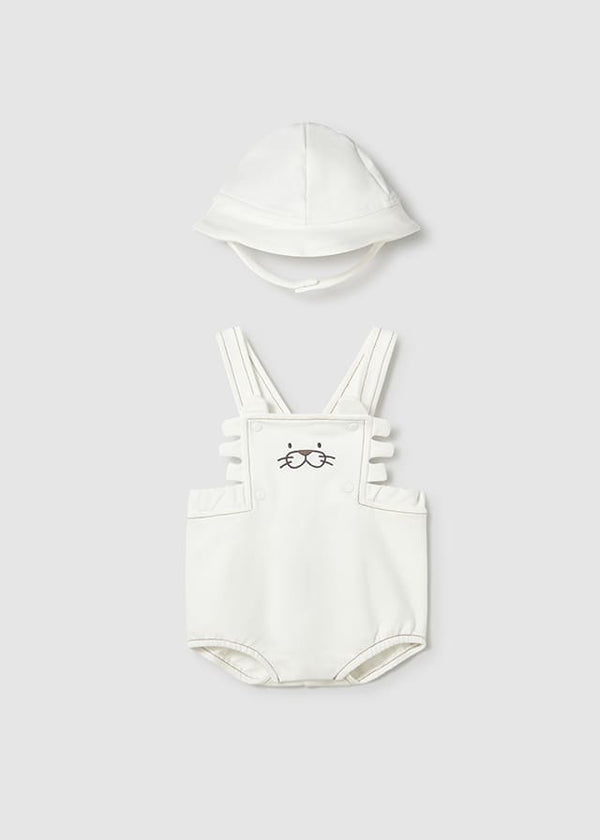 Peto corto y gorro