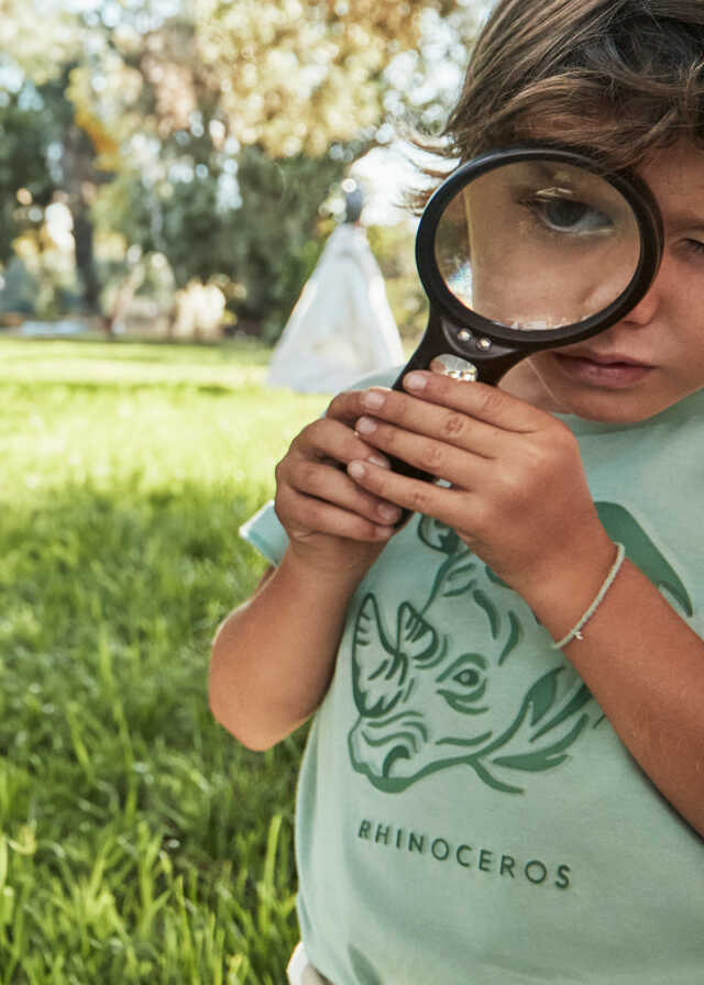 Camiseta m/c embossed "rhino"