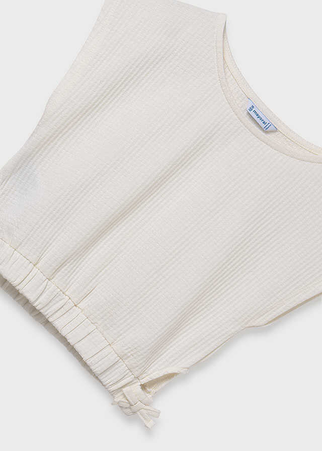 Conj. Camiseta m/c cut out y Pantalon corto punto