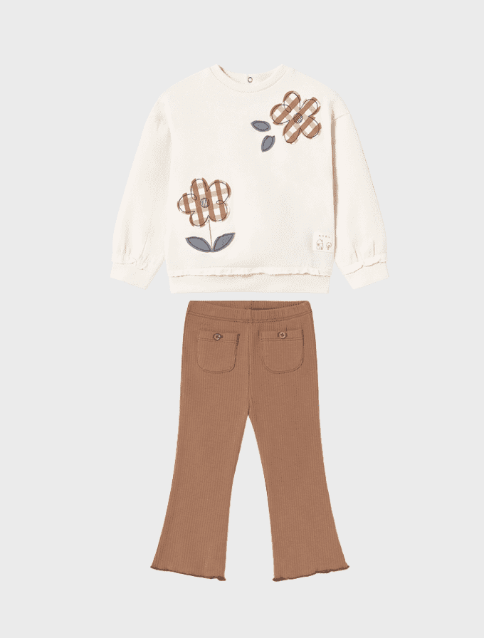 Conj. Pullover bordado y Leggings flared canale