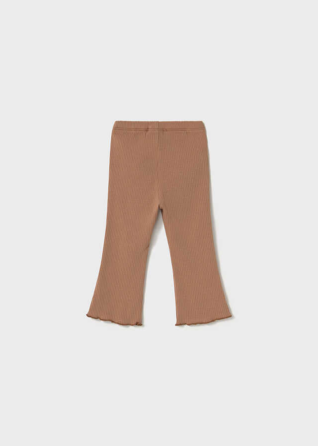 Conj. Pullover bordado y Leggings flared canale