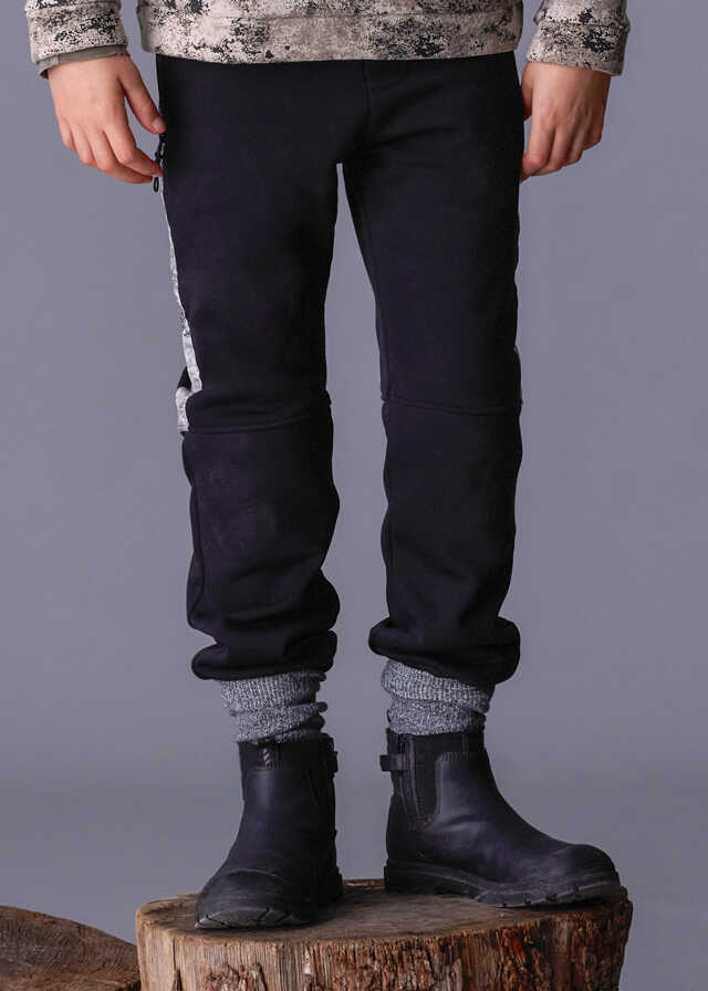 Conj. Pullover estampado y Pantalon contraste plana