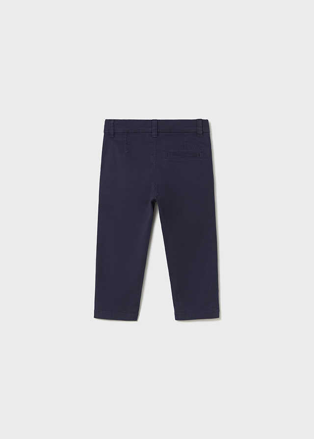 Pantalon chino sarga basico