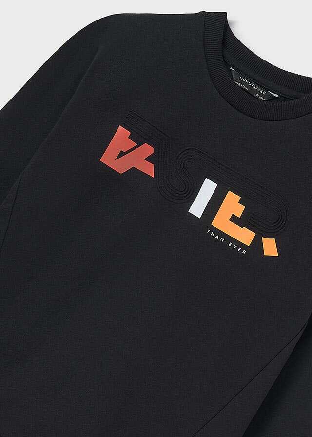 Pullover print embossed