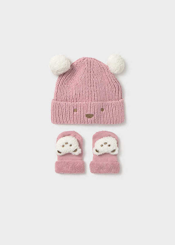Set de gorro y calcetines