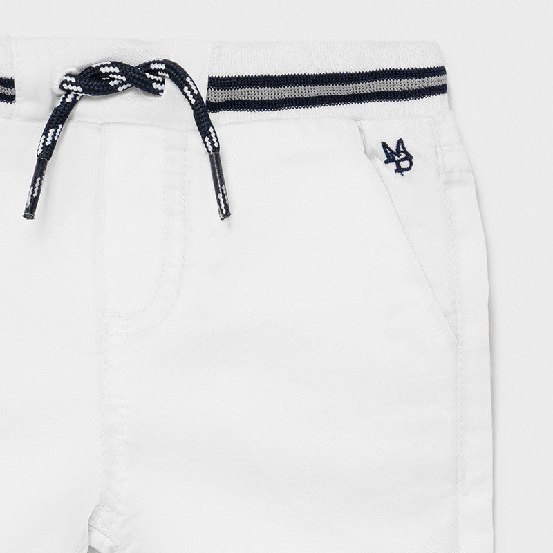 Bermuda sarga cintura patente