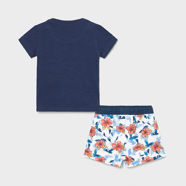 Conjunto bañador y camiseta
