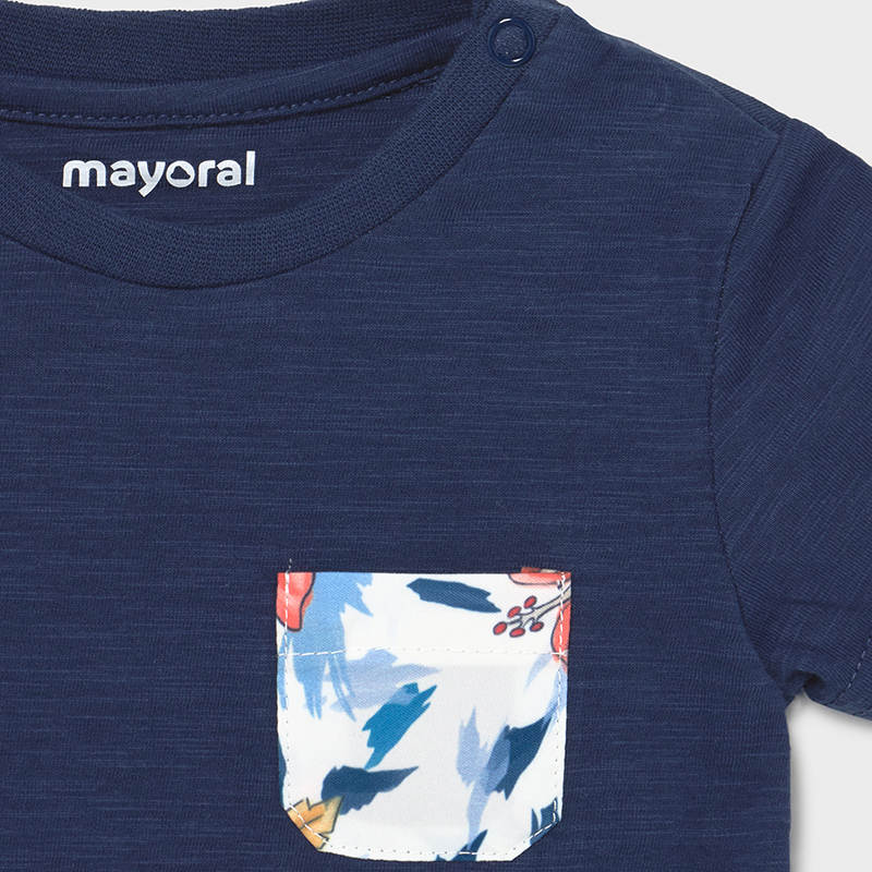 Conjunto bañador y camiseta