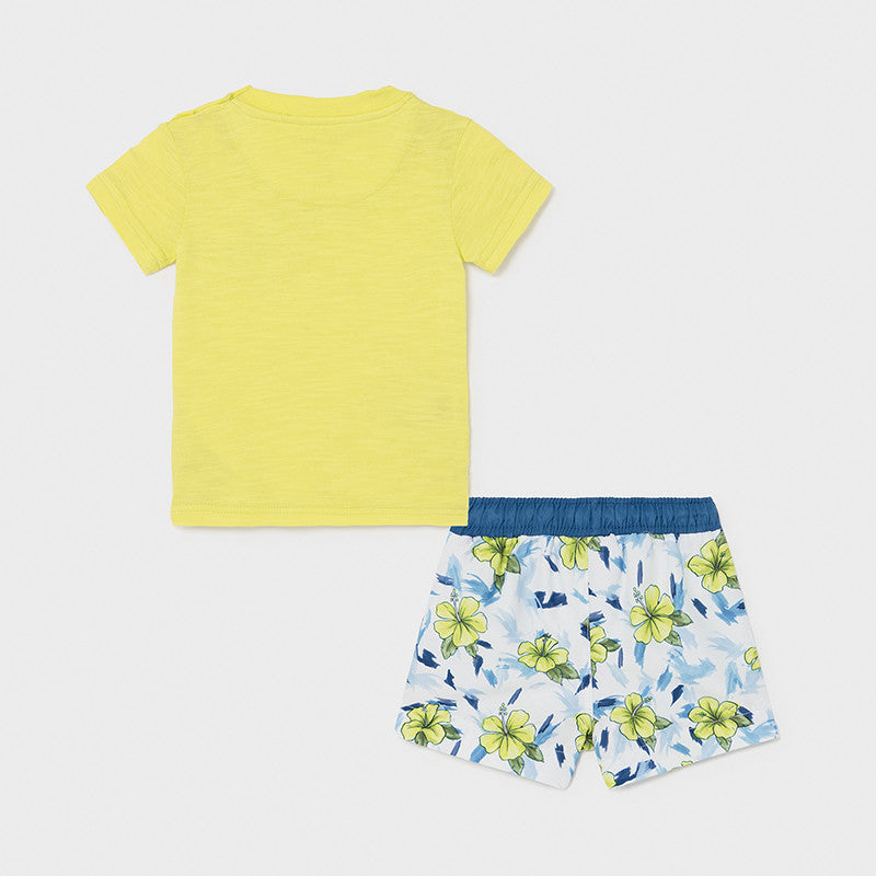 Conjunto bañador y camiseta