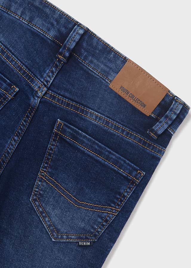 Pant. tejano slim fit básico