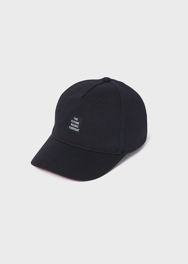 Conjunto punto con gorra